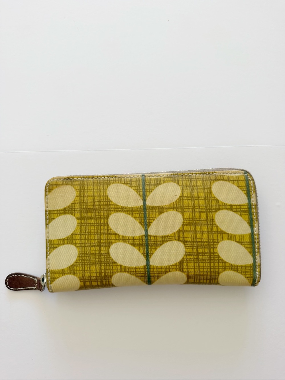 ORLA KIELY Zip Wallet Classic Ivy Cream on Tan Wallet